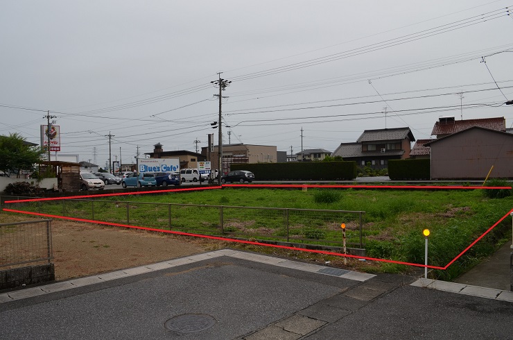 八幡地内幹線道路沿いで車のアクセス良し 宅地転用可　