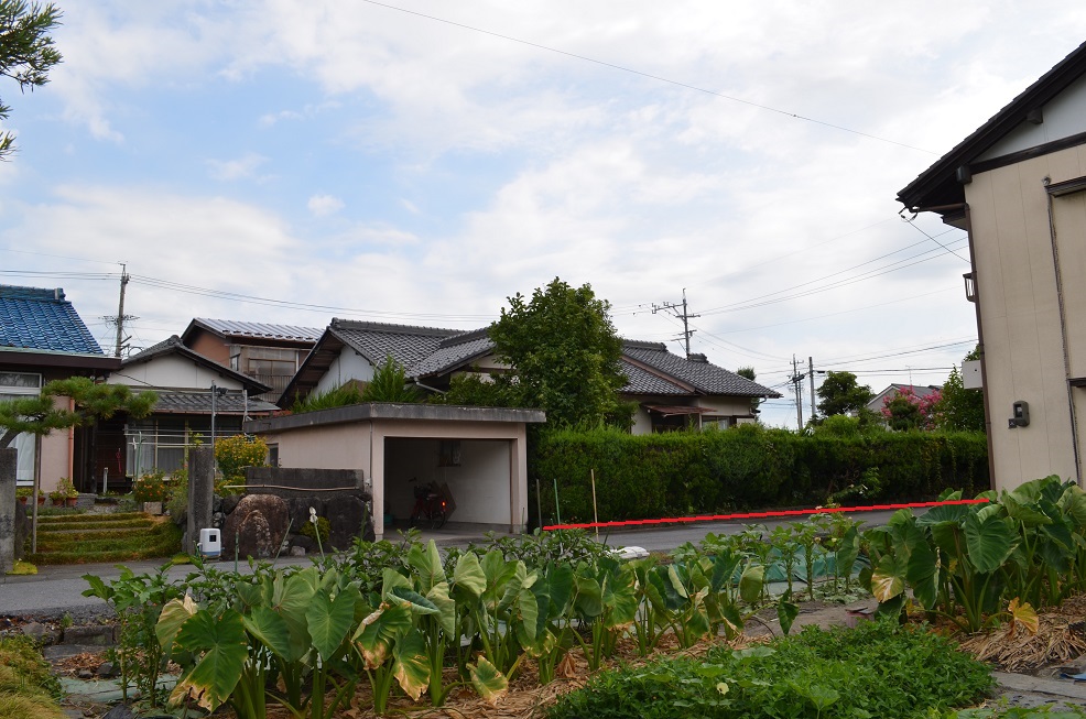 小学校目の前！南東の角地