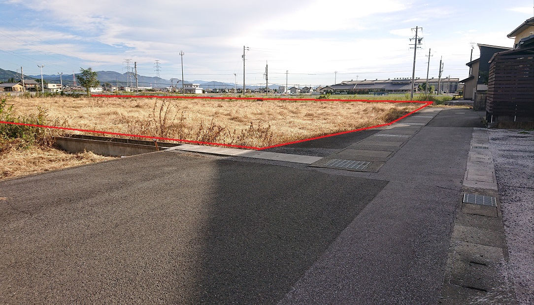 840坪の広々とした土地。美濃本郷駅500ｍ