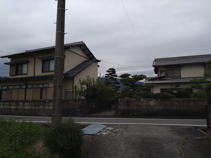 値下げしました！262坪の土地に母屋　離れ　蔵　車庫　庭のある暮らし