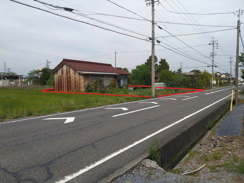 準幹線道路沿いの地形の良い土地　上八幡地区内１１５坪　更地渡し