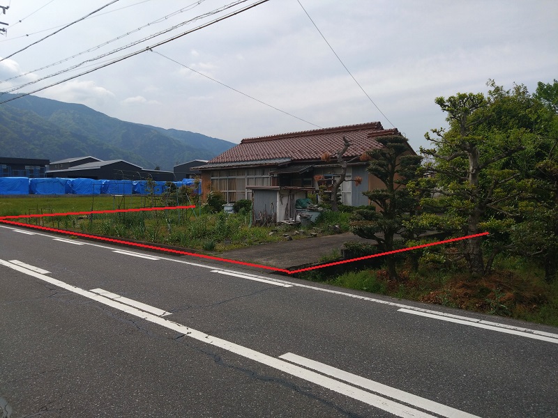 準幹線道路沿いの地形の良い土地　上八幡地区内１１５坪　更地渡し