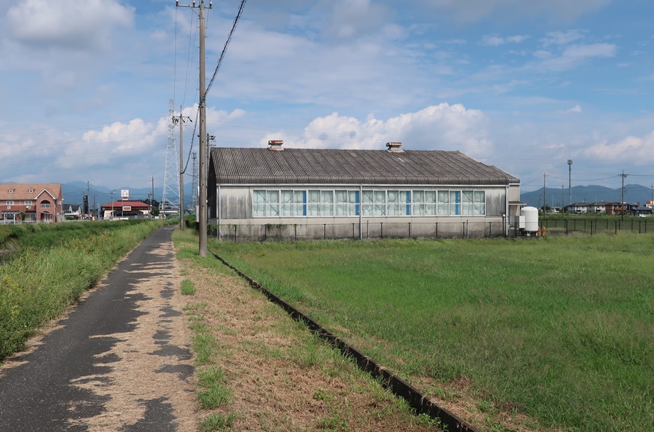 池田町八幡の売り工場　